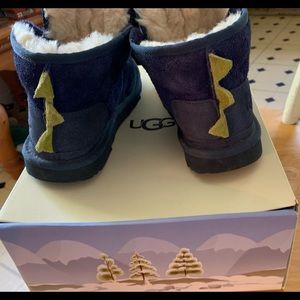 Ugg dinosaur boots for boy